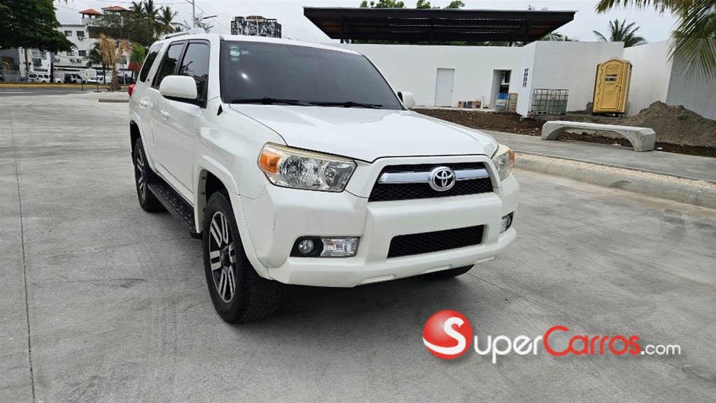 2013 Toyota 4 Runner — foto 4 / 12