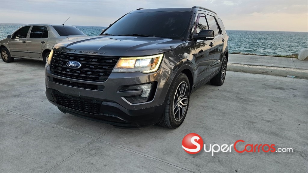2016 Ford Explorer Sport — foto 8 / 12