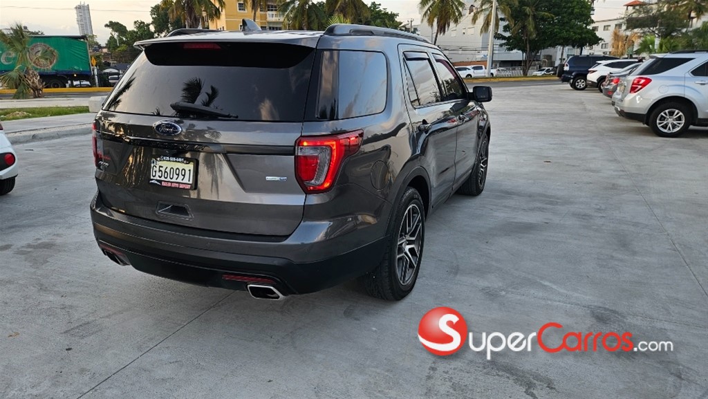 2016 Ford Explorer Sport — foto 12 / 12
