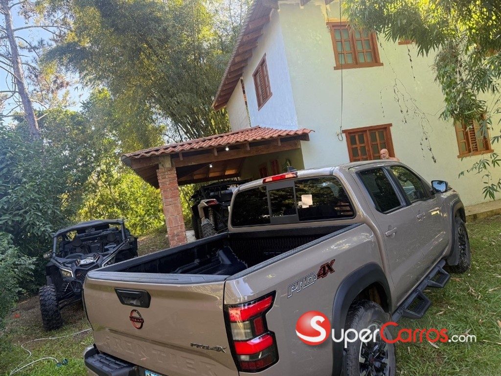 2022 Nissan Frontier Pro-4X — foto 12 / 12
