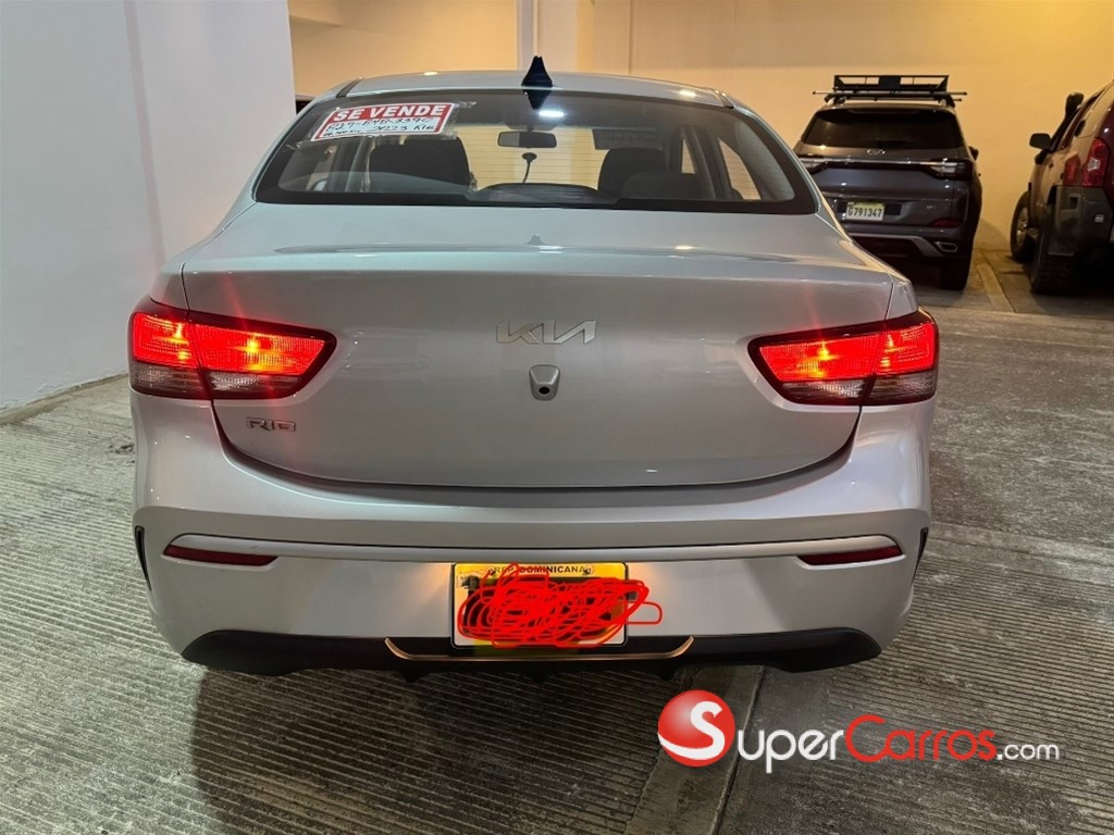 2023 Kia Rio — foto 12 / 12