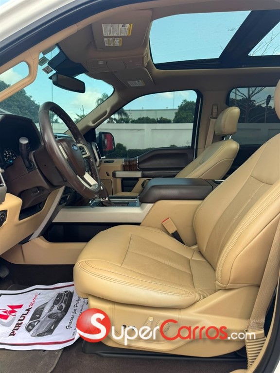 2020 Ford F 150 Lariat — foto 8 / 9
