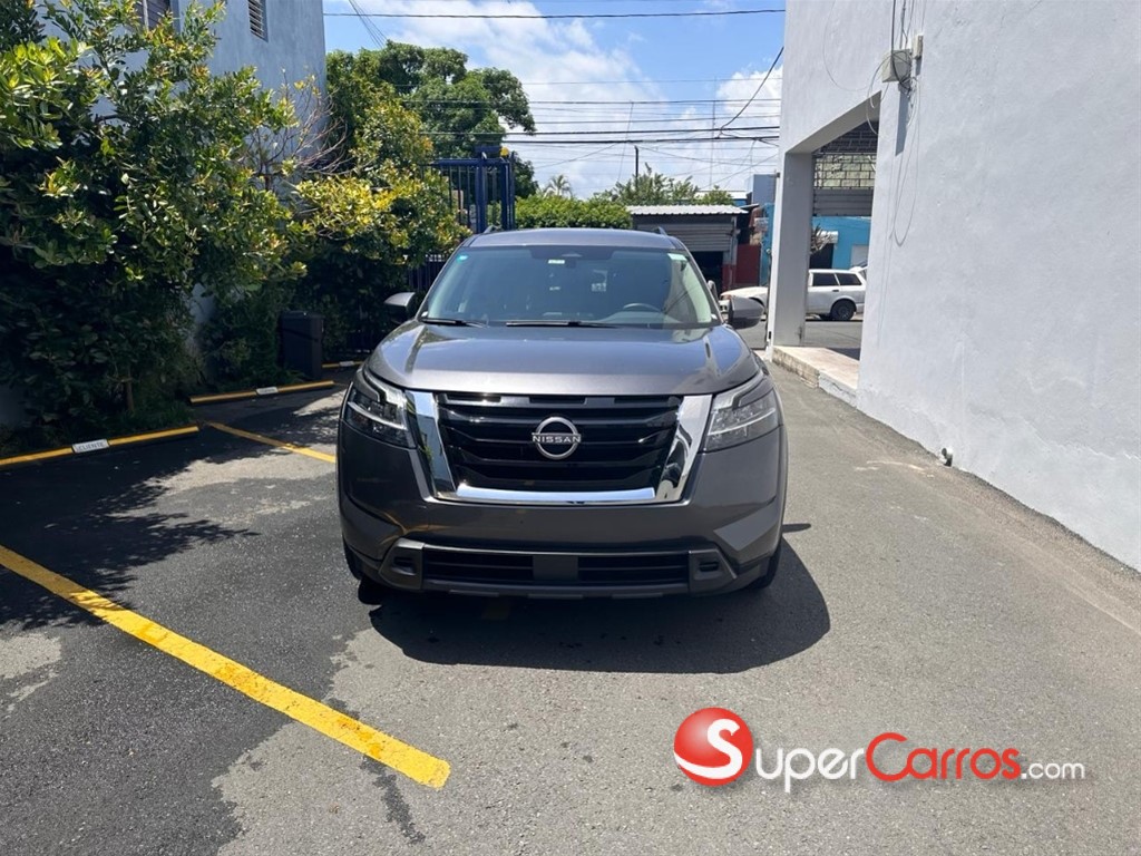 2022 Nissan Pathfinder SV — foto 1 / 6
