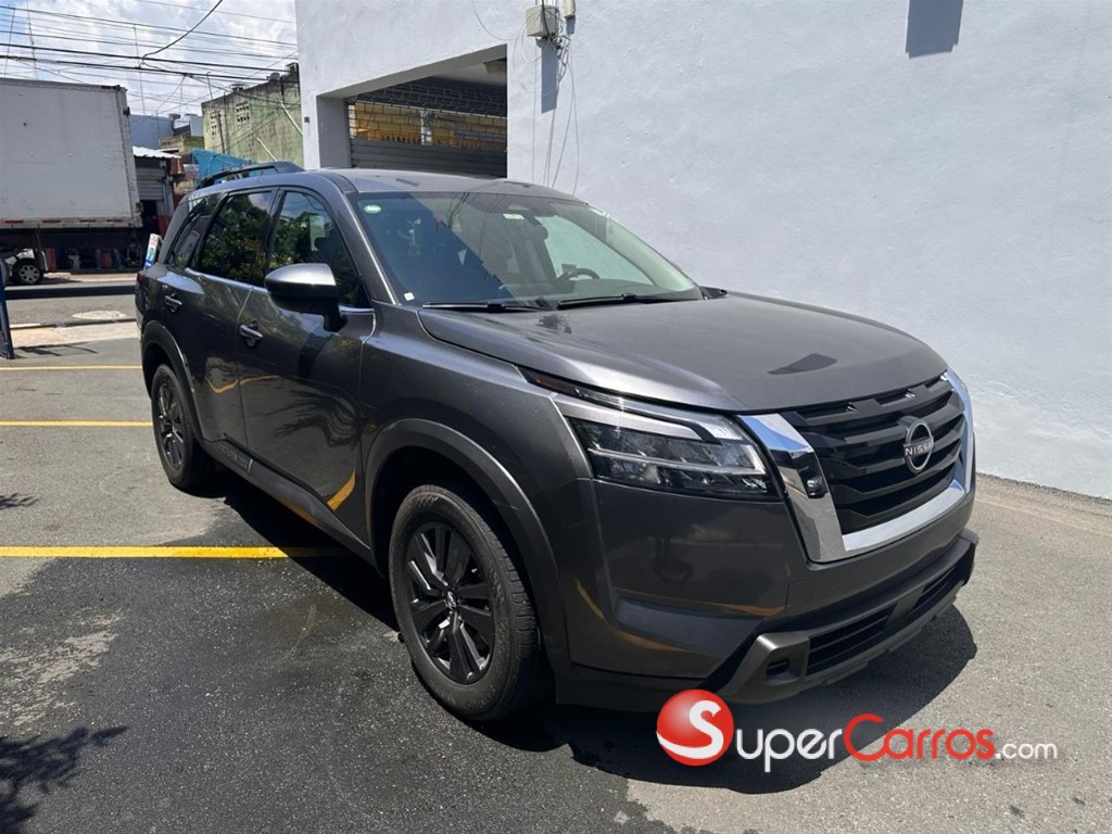 2022 Nissan Pathfinder SV — foto 2 / 6