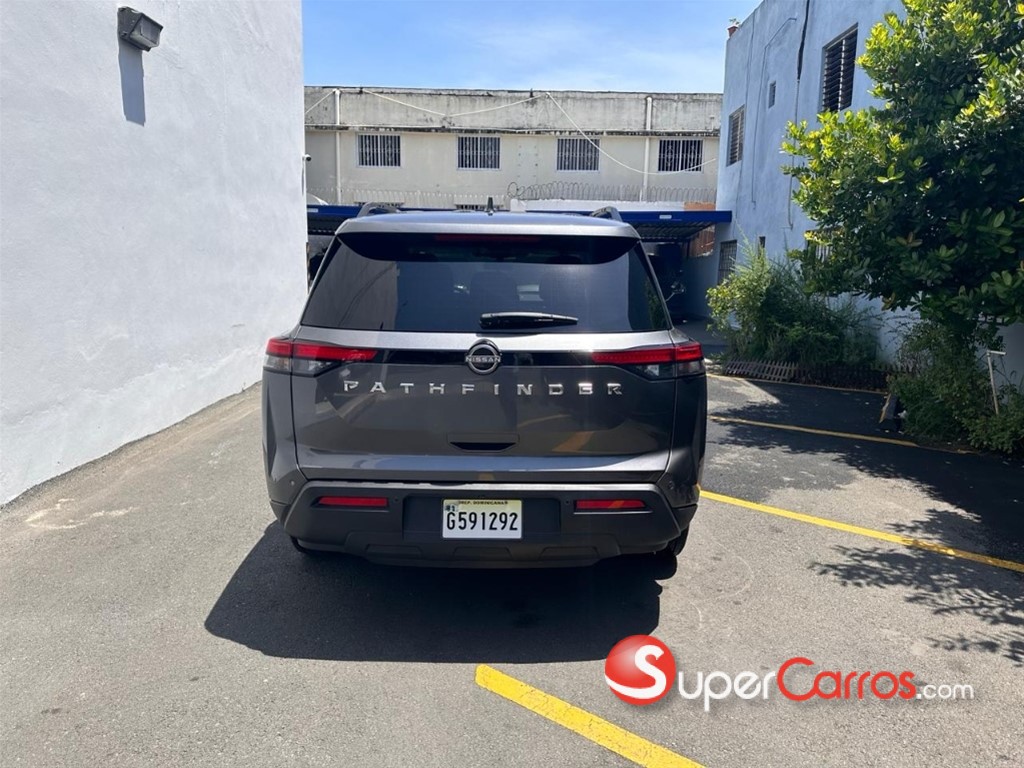 2022 Nissan Pathfinder SV — foto 5 / 6