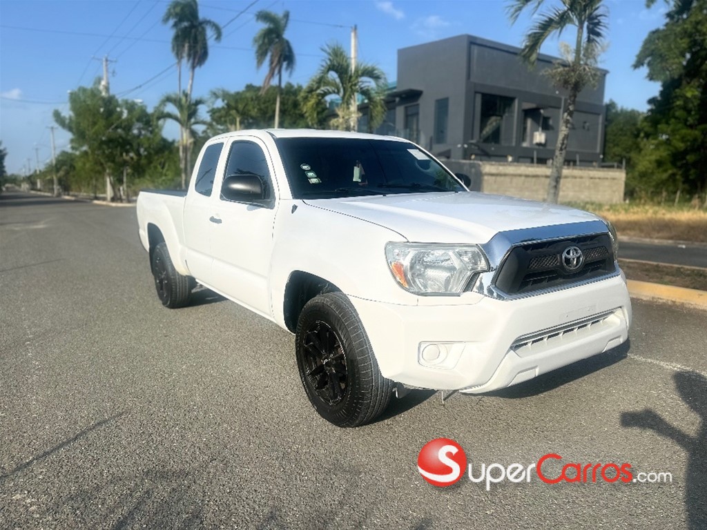 2015 Toyota Tacoma — foto 2 / 11