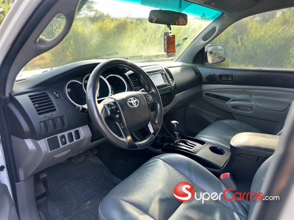 2015 Toyota Tacoma — foto 8 / 11