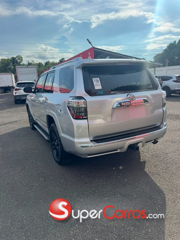 2020 Toyota 4 Runner Limited — foto 5 / 10