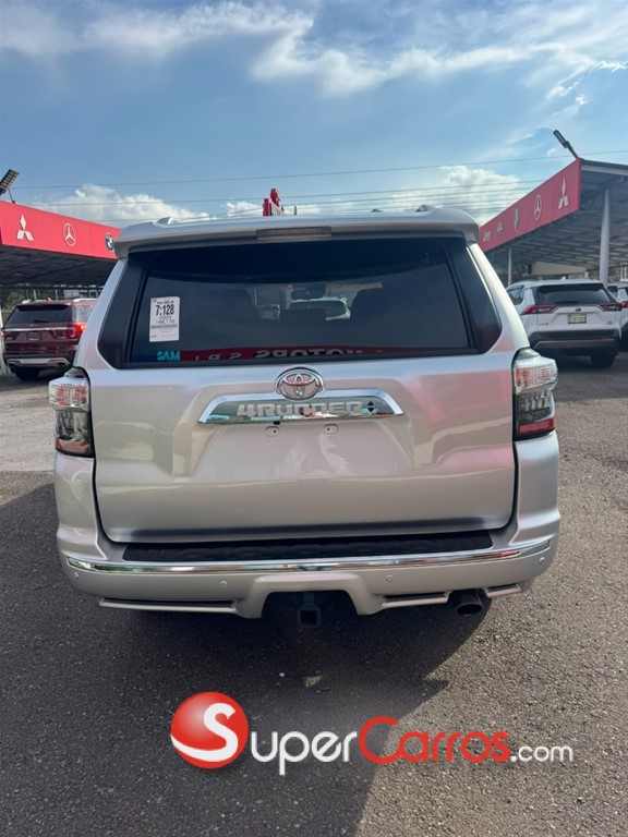 2020 Toyota 4 Runner Limited — foto 6 / 10