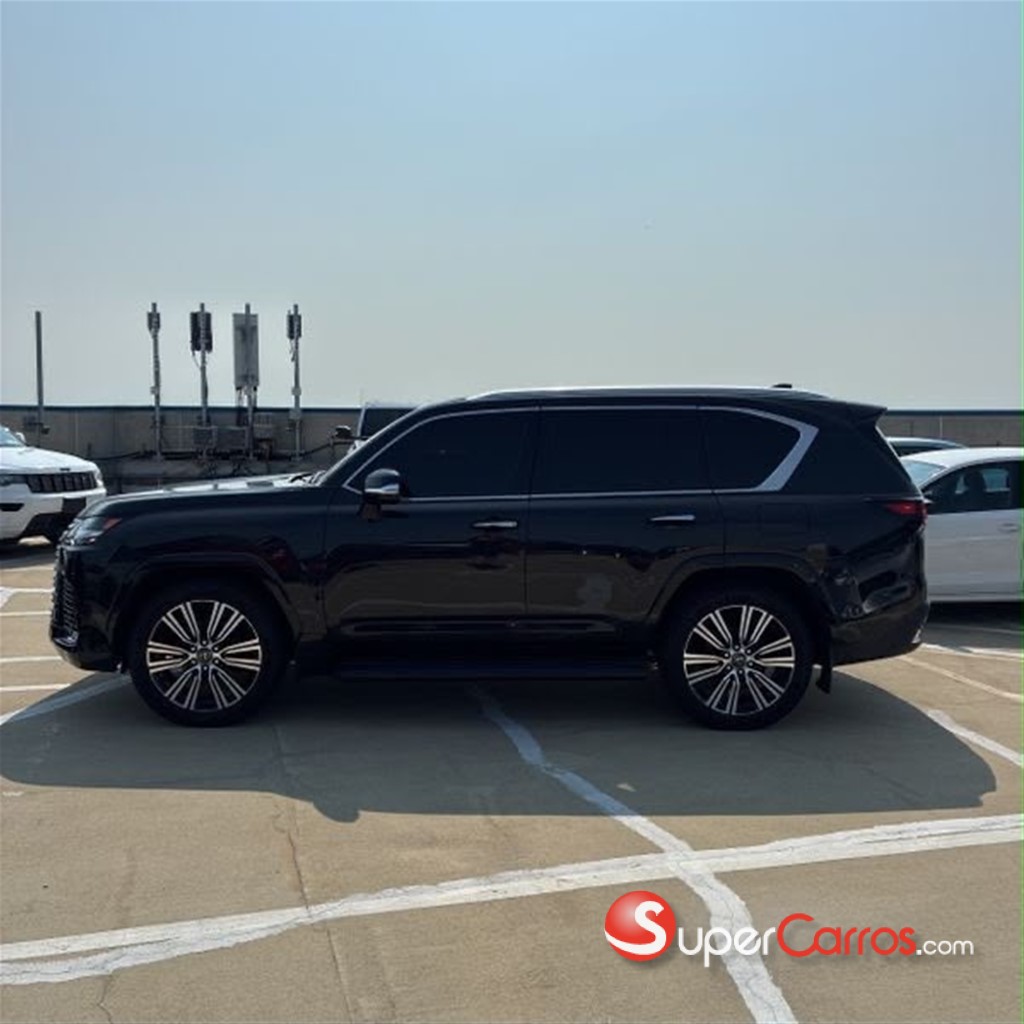 2025 Lexus LX 700 — foto 7 / 10