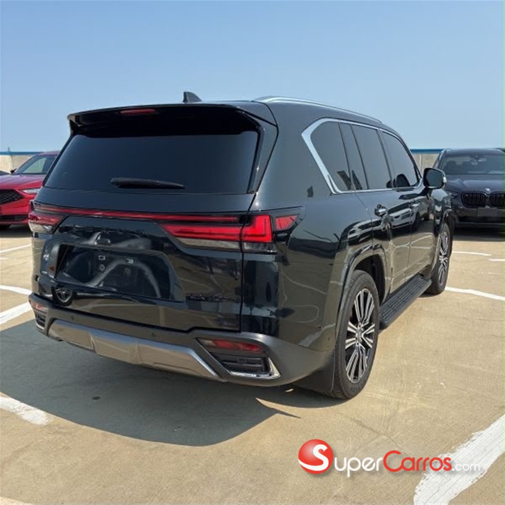 2025 Lexus LX 700 — foto 9 / 10