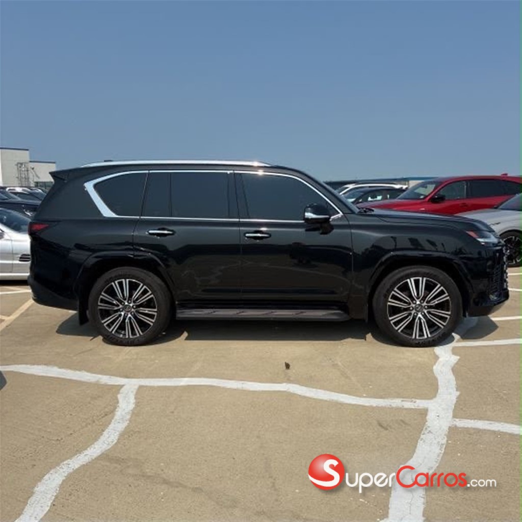 2025 Lexus LX 700 — foto 10 / 10