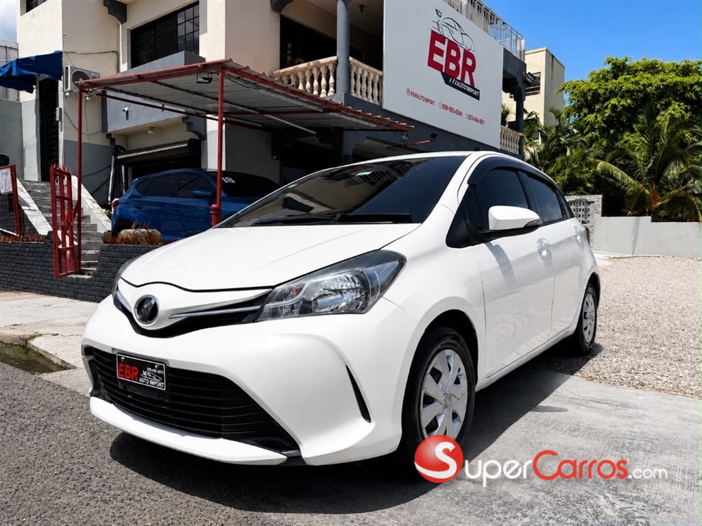 2015 Toyota VITZ