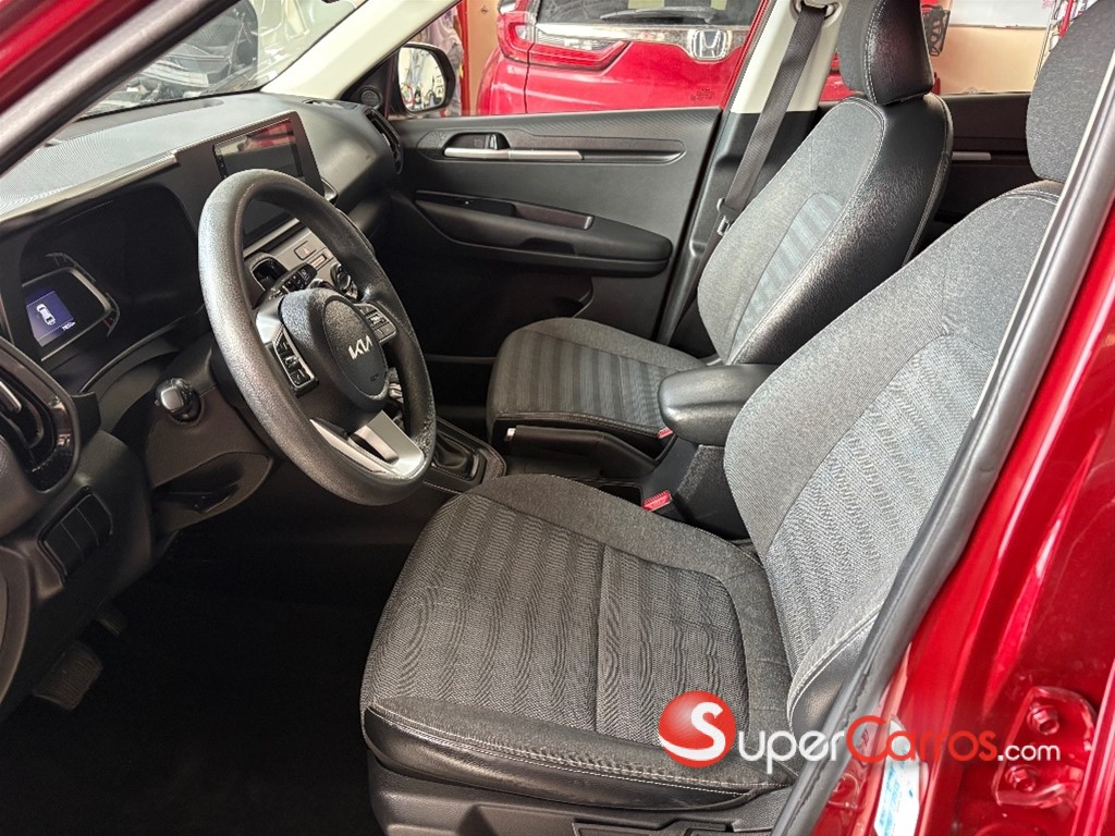 2023 Kia Sonet — foto 8 / 10