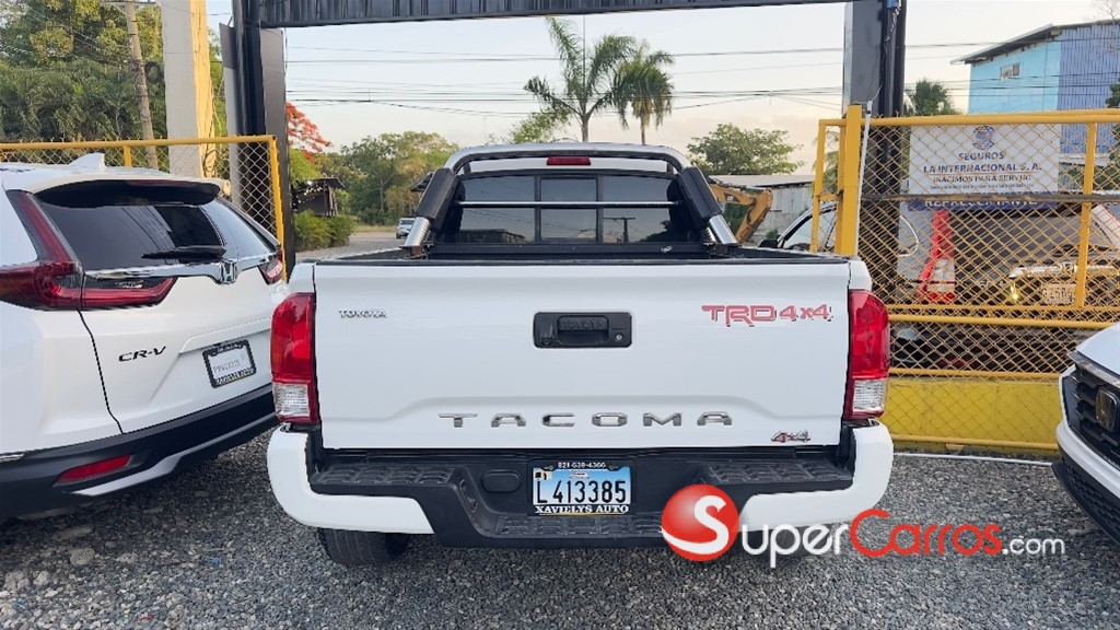 2017 Toyota Tacoma SR5 — foto 5 / 10