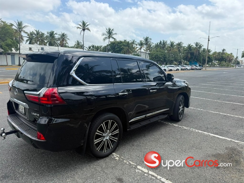 2019 Lexus LX 570 — foto 7 / 8