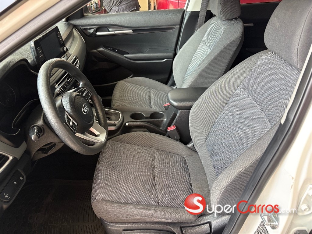 2021 Kia Seltos LX — foto 7 / 10