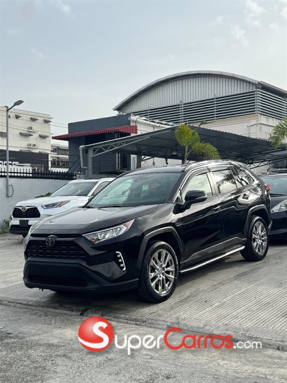2021 Toyota RAV4 XLE Premium — foto 3 / 12