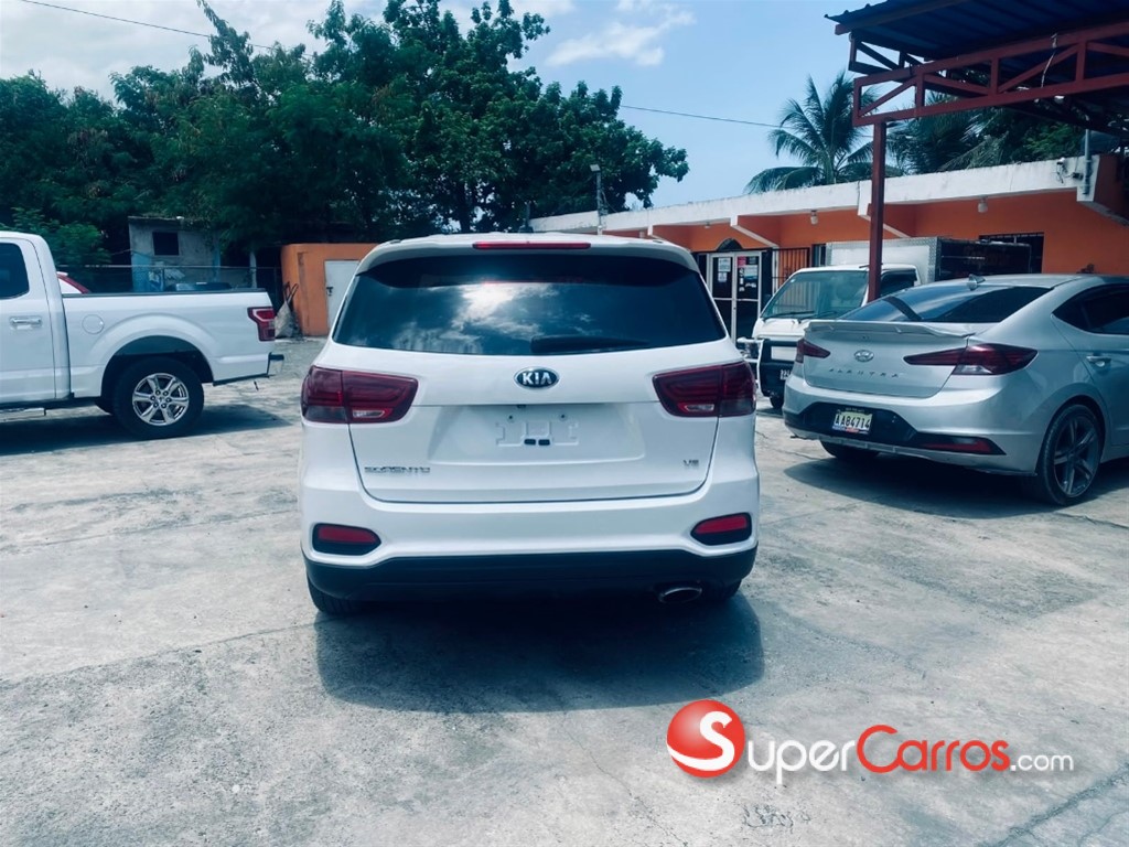 2020 Kia Sorento LX — foto 4 / 7