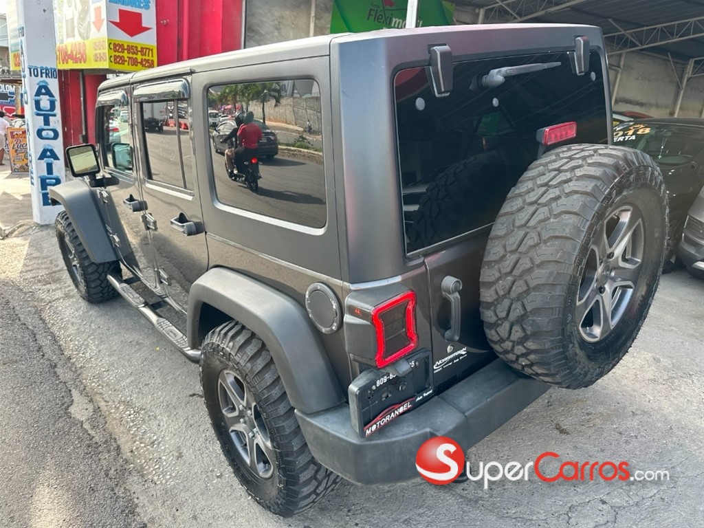 2017 Jeep Wrangler Unlimited Sport — foto 4 / 12