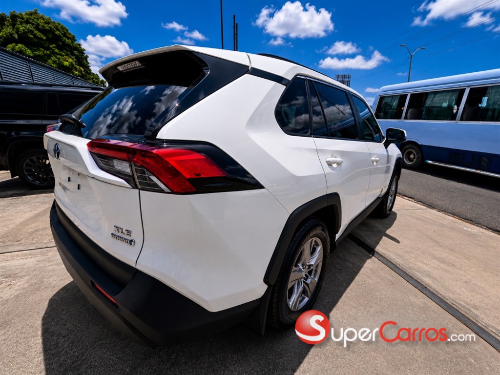 2024 Toyota RAV4 XLE Hybrid — foto 6 / 9