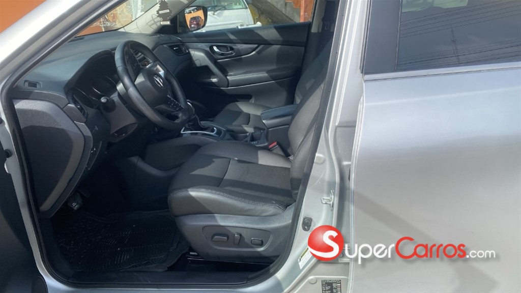 2020 Nissan Rogue — foto 8 / 9
