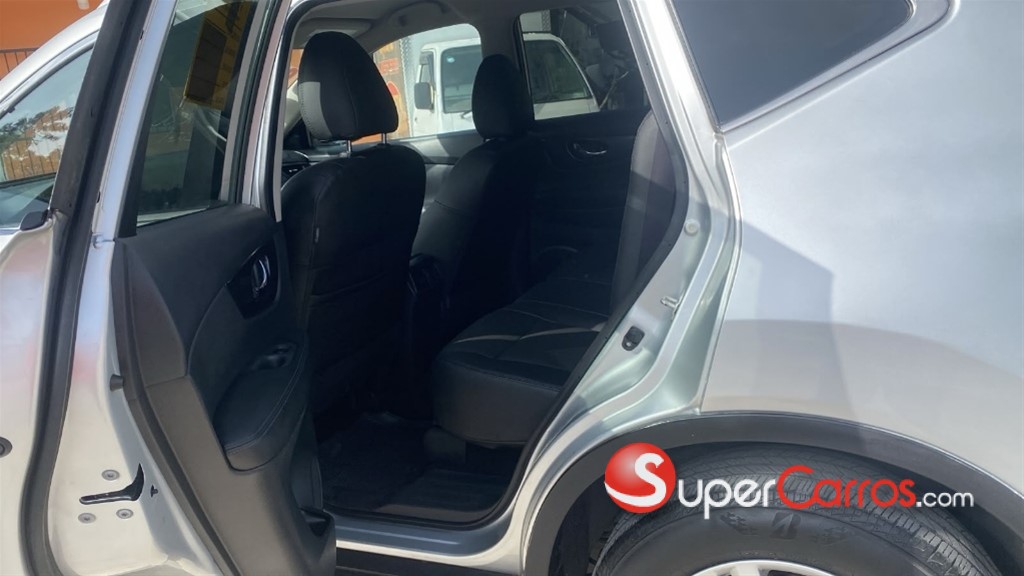 2020 Nissan Rogue — foto 9 / 9