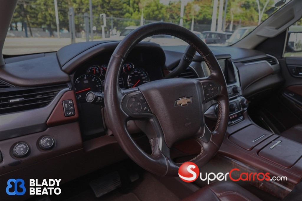 2019 Chevrolet Suburban Premier — foto 3 / 12
