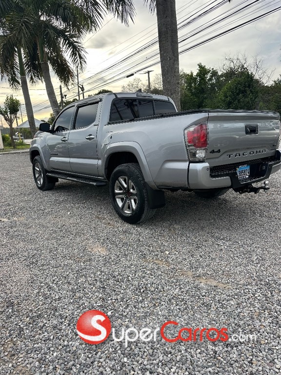 2016 Toyota Tacoma Limited — foto 6 / 12