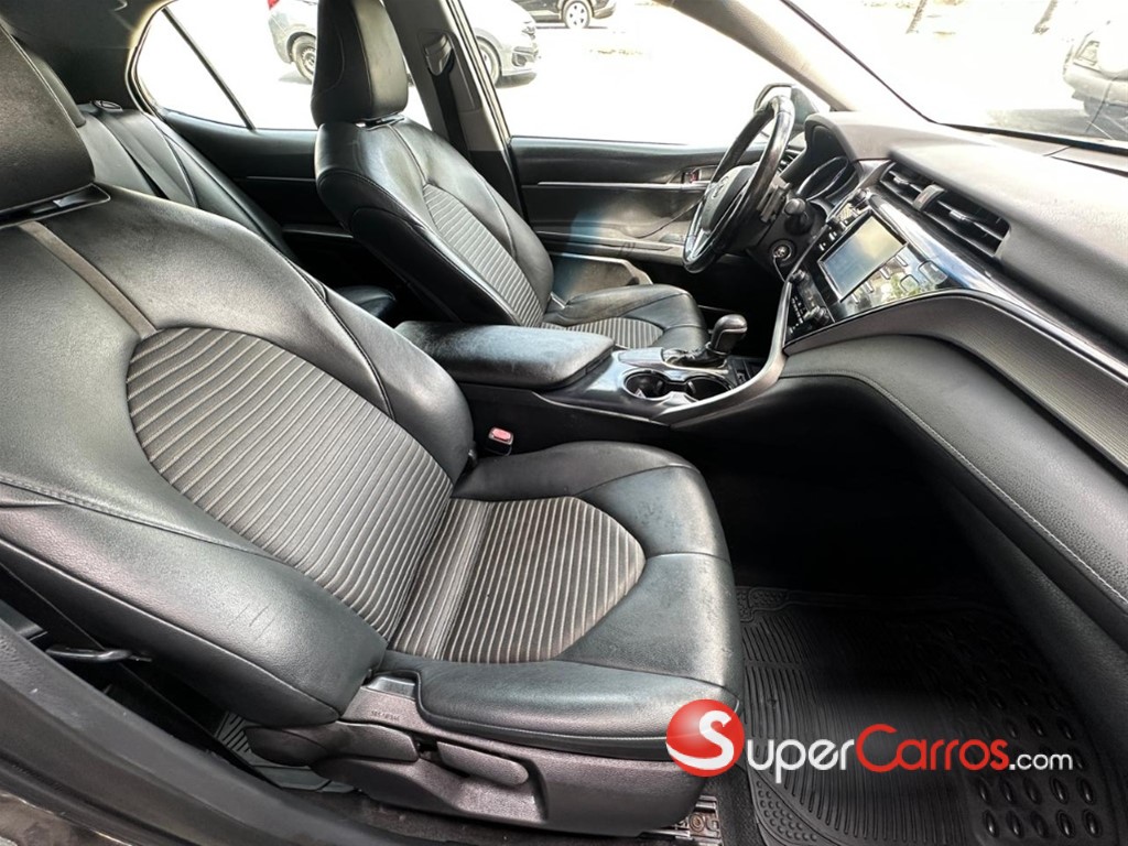 2018 Toyota Camry SE — foto 9 / 11