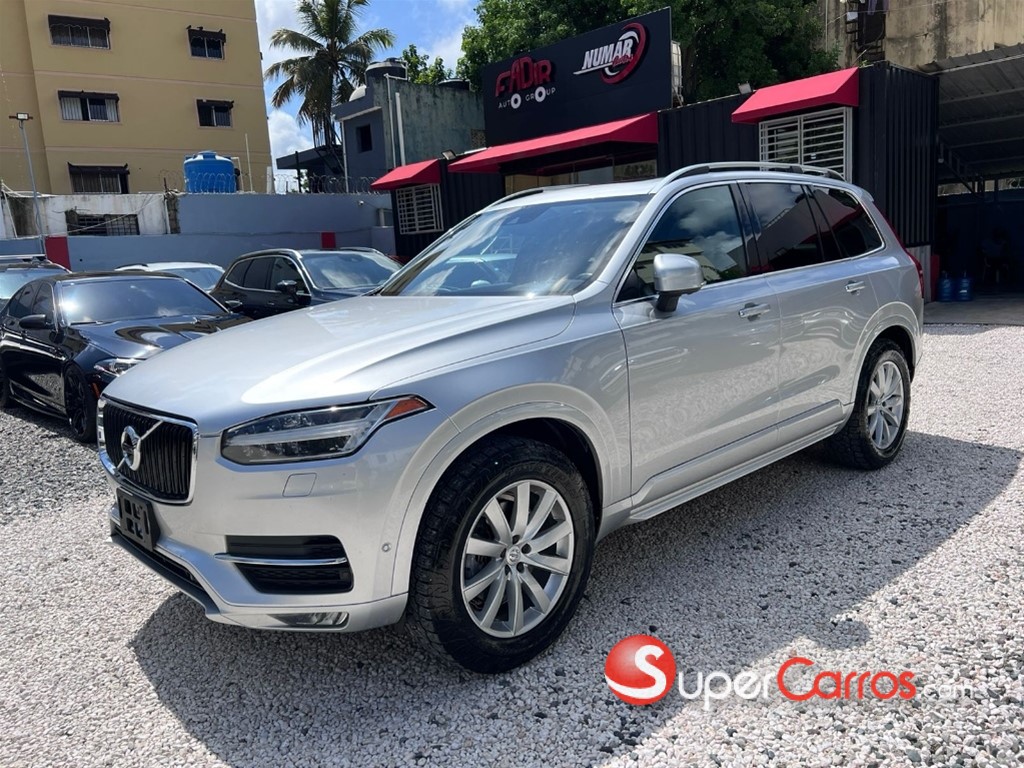 2018 Volvo XC90 Momentum T6