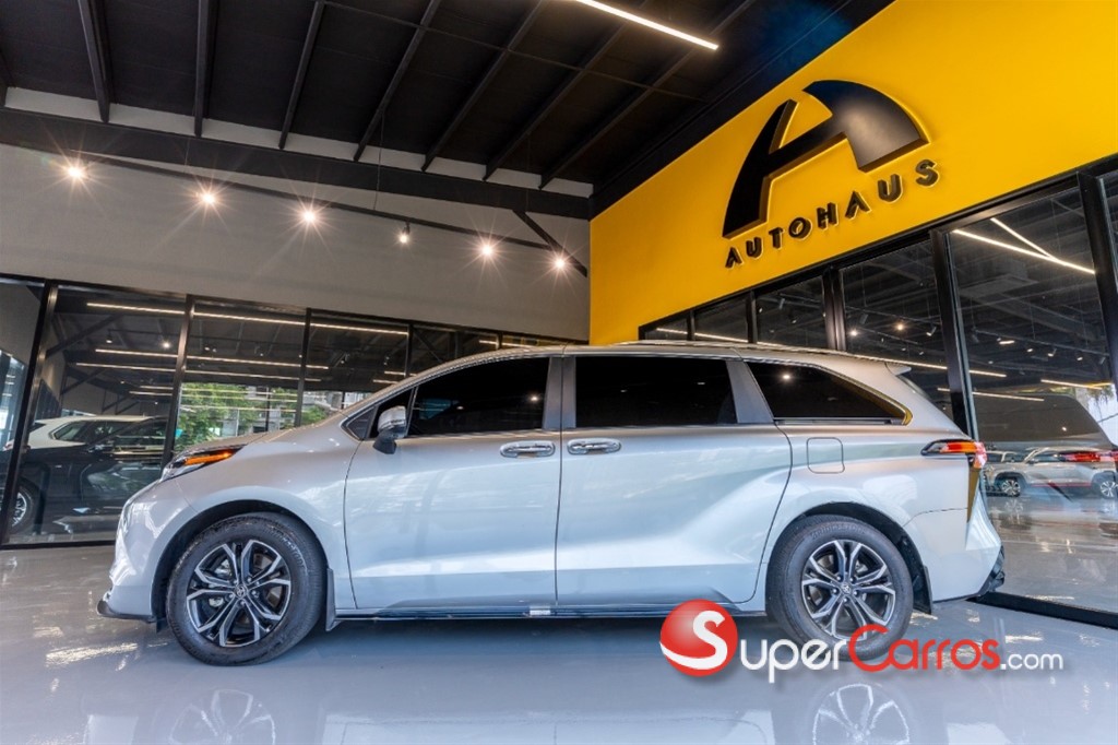2025 Toyota Sienna PLATINUM — foto 3 / 10