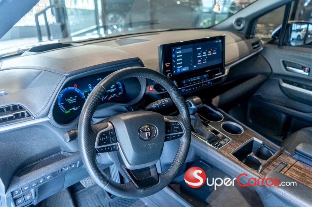 2025 Toyota Sienna PLATINUM — foto 5 / 10