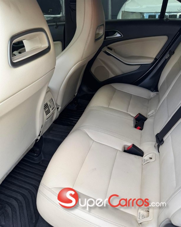 2015 Mercedes-Benz Clase CLA 250 — foto 7 / 8