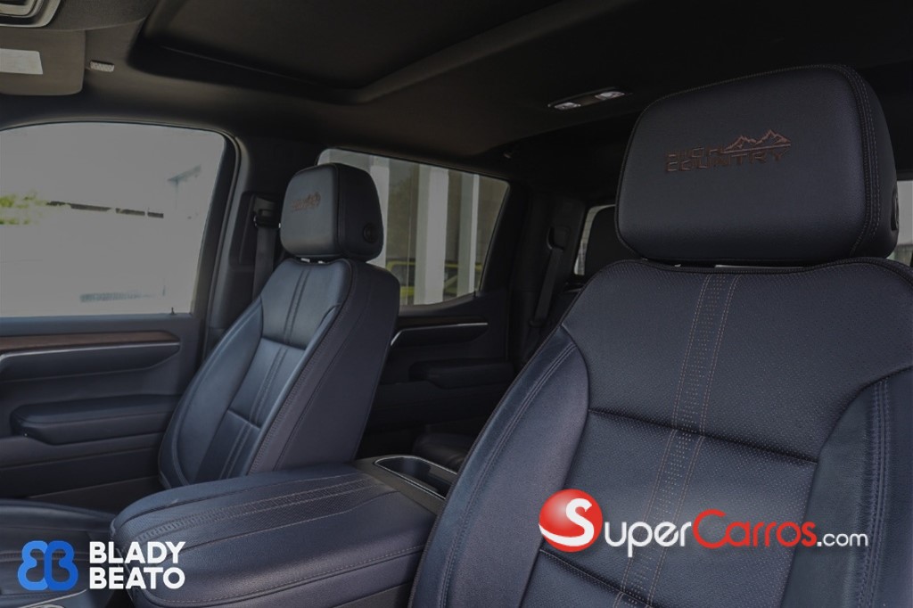 2023 Chevrolet Silverado High Country Duramax — foto 2 / 12