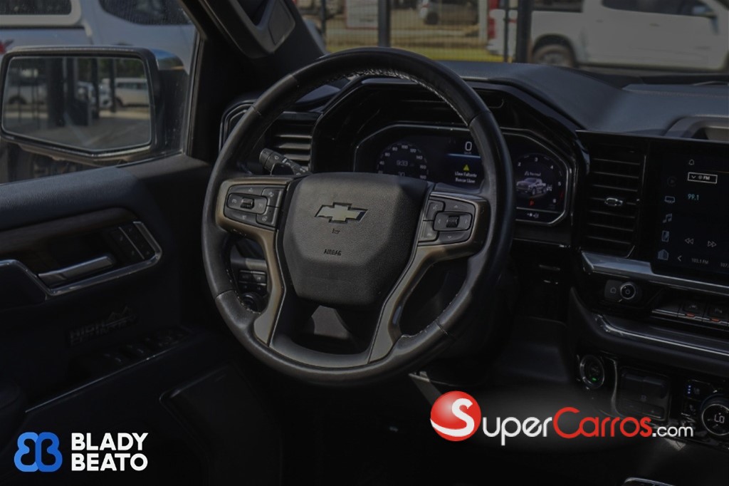 2023 Chevrolet Silverado High Country Duramax — foto 7 / 12