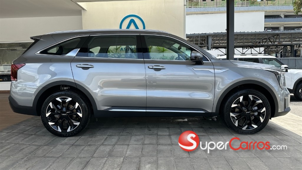 2027 Kia Sorento Luxury — foto 3 / 10