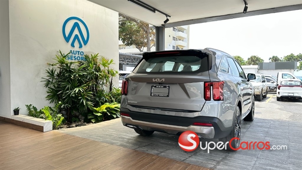 2027 Kia Sorento Luxury — foto 4 / 10