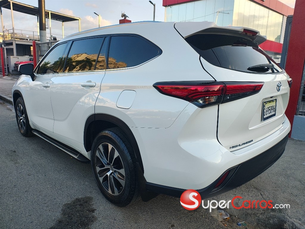 2021 Toyota Highlander XLE — foto 8 / 9