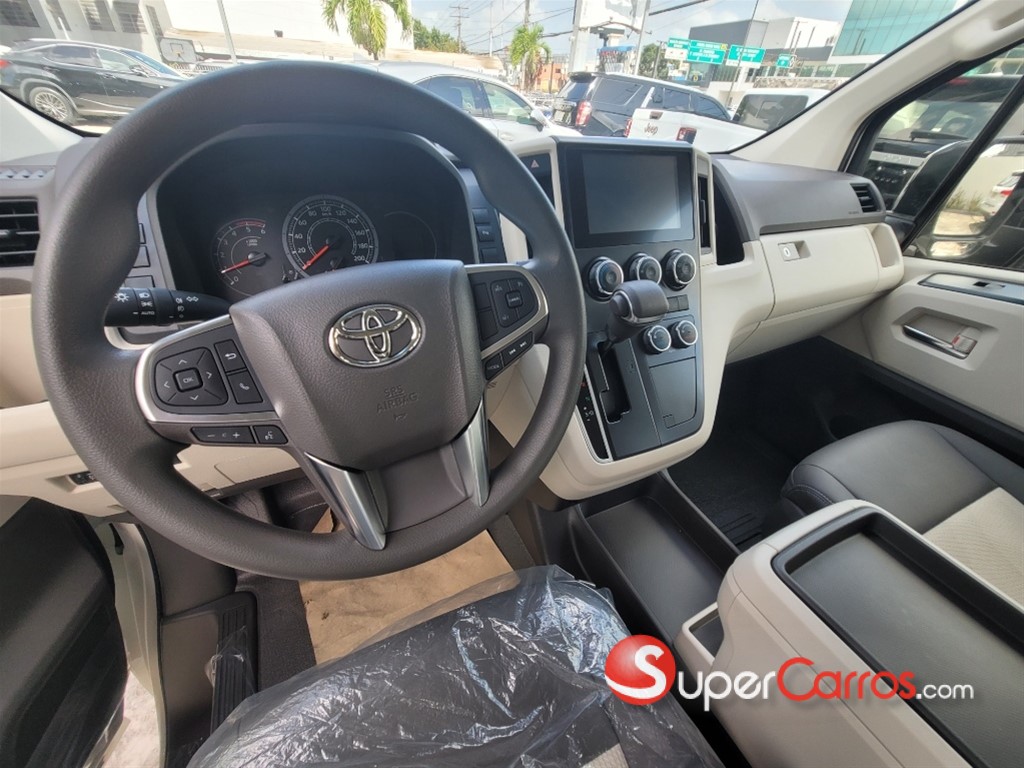 2027 Toyota Hiace GL — foto 6 / 11