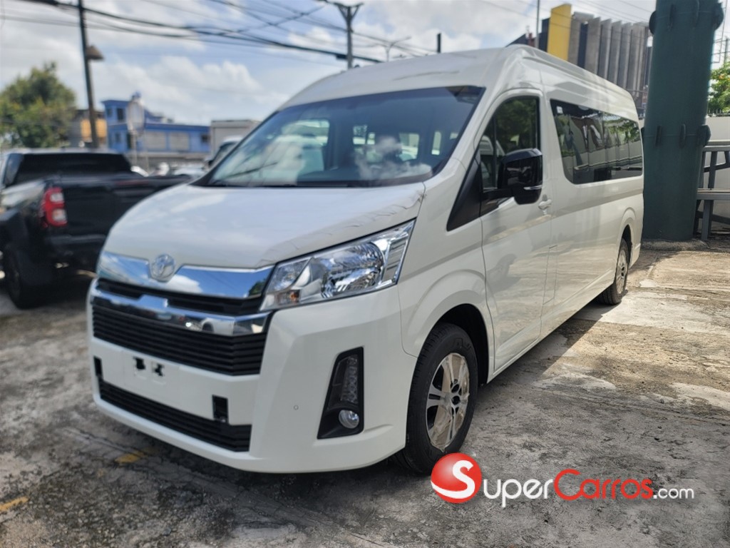 2027 Toyota Hiace GL — foto 10 / 11