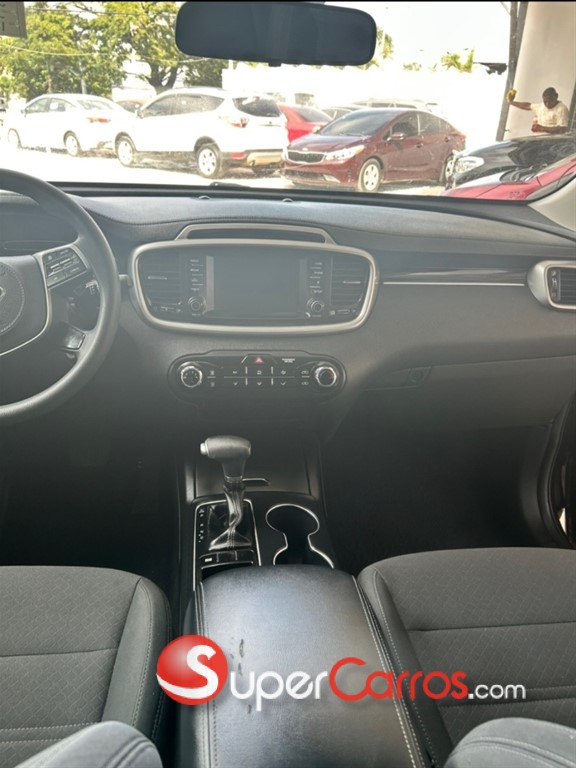 2020 Kia Sorento LX — foto 4 / 10
