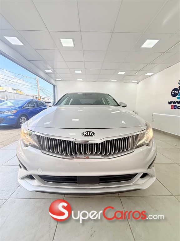 2019 Kia Optima — foto 8 / 10
