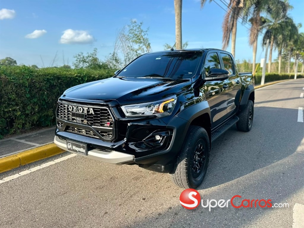2025 Toyota Hilux GR Sport