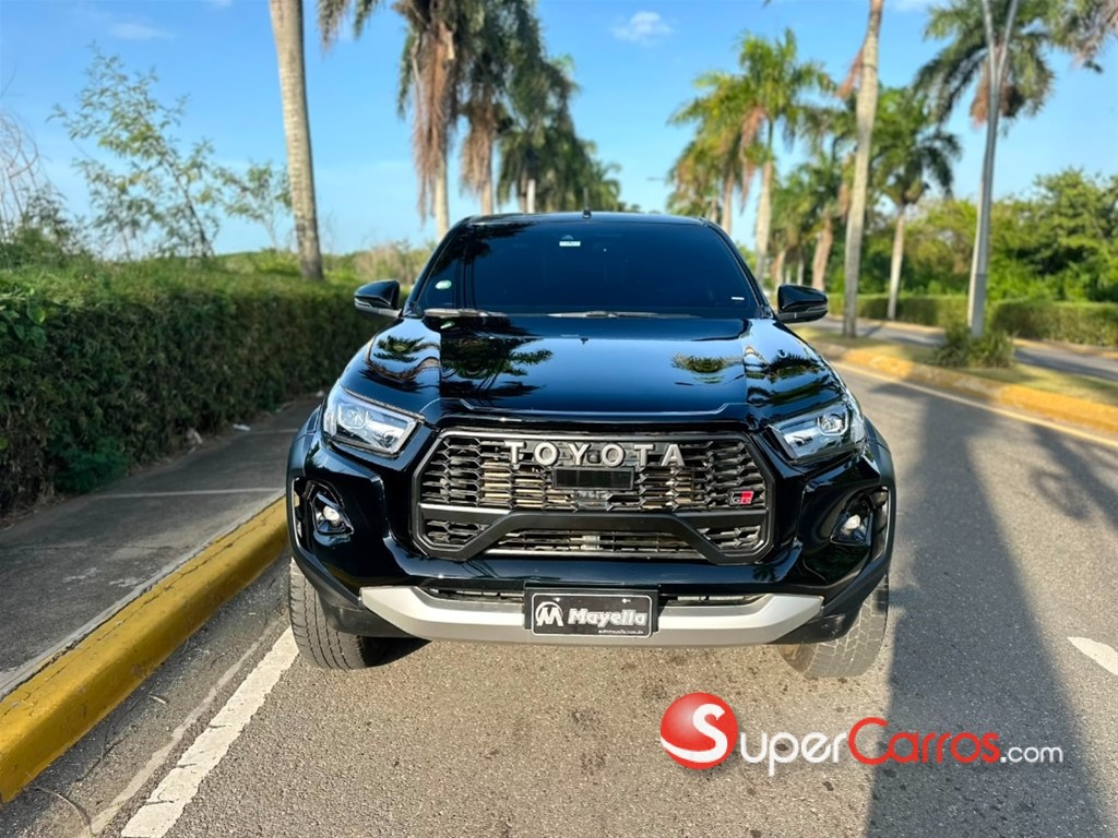 2025 Toyota Hilux GR Sport — foto 3 / 10