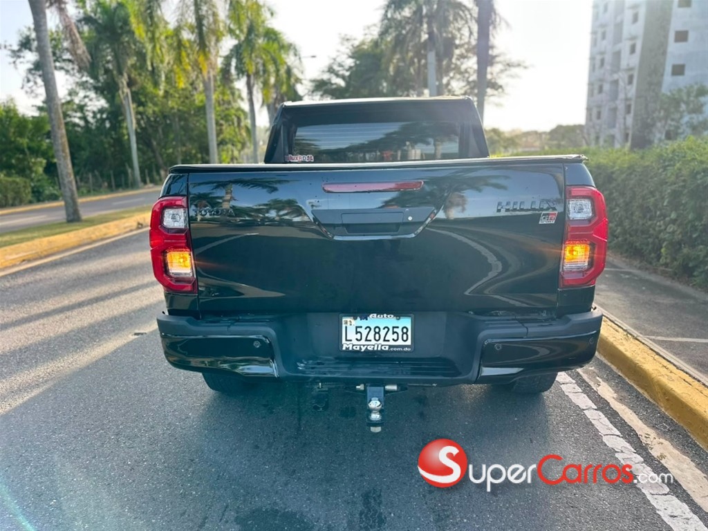 2025 Toyota Hilux GR Sport — foto 10 / 10