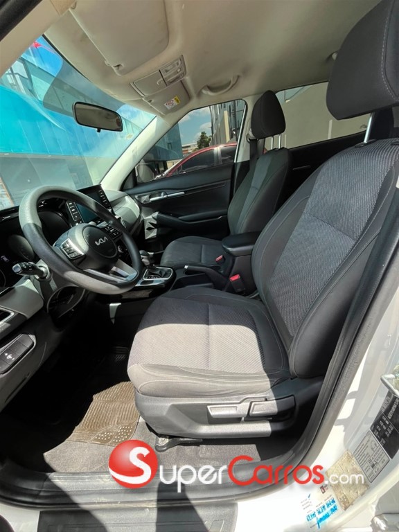 2023 Kia Seltos LX — foto 8 / 12