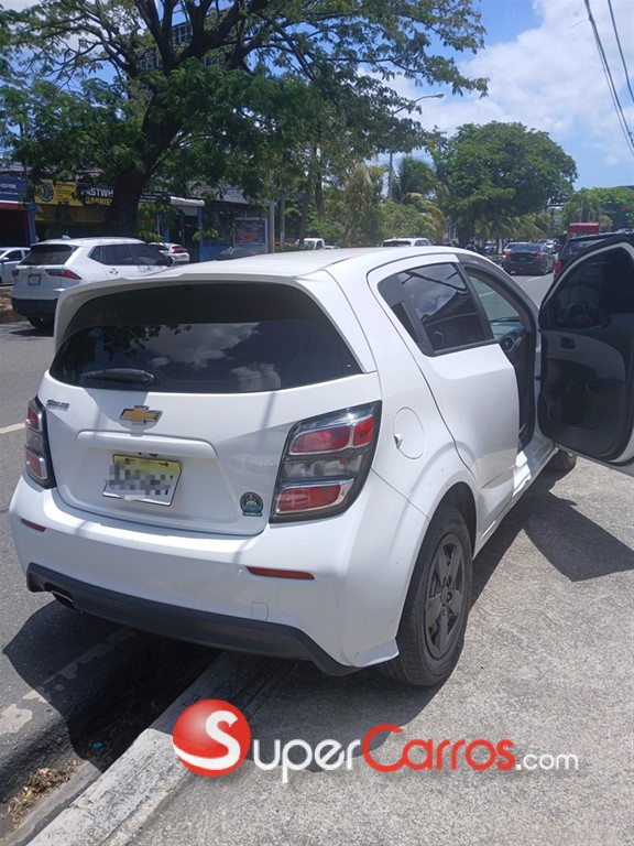 2019 Chevrolet Sonic — foto 2 / 8