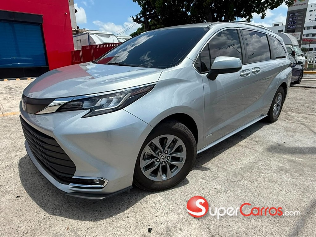 2021 Toyota Sienna LE