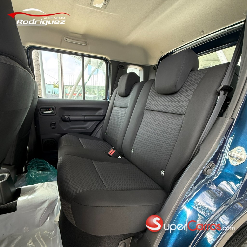 2027 Suzuki Jimny GLX — foto 4 / 6